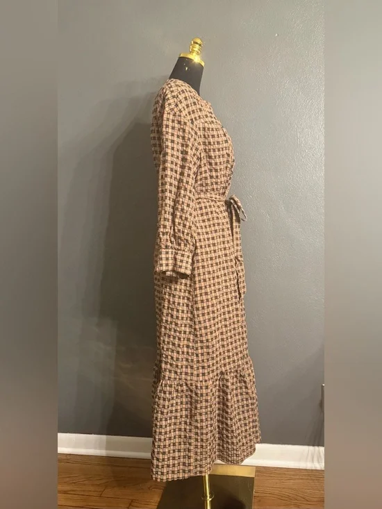 Maggy London Beige and Black Plaid Maxi Dress with Waist Tie - Picture 2 of 4